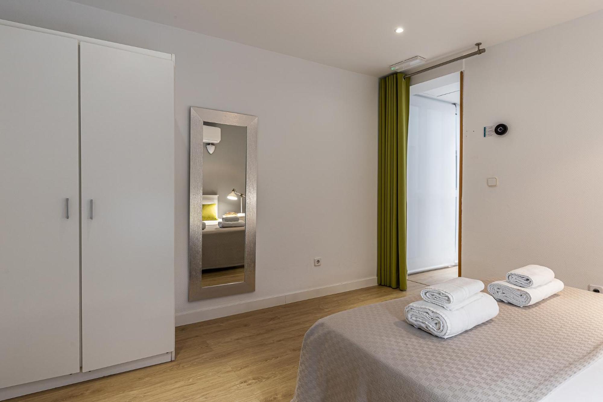 Waou Apartamentos En Sol Confort 2 Madrid Exterior photo